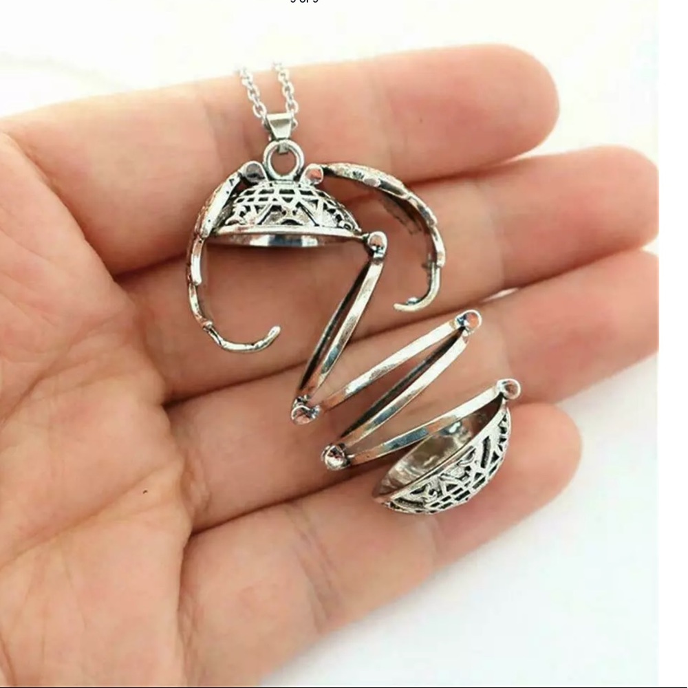 New Multi Photo Locket - Picture 9 of 15